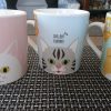 ダイソーで見つけた猫マグカップがおもしろくて可愛い。底に注意！